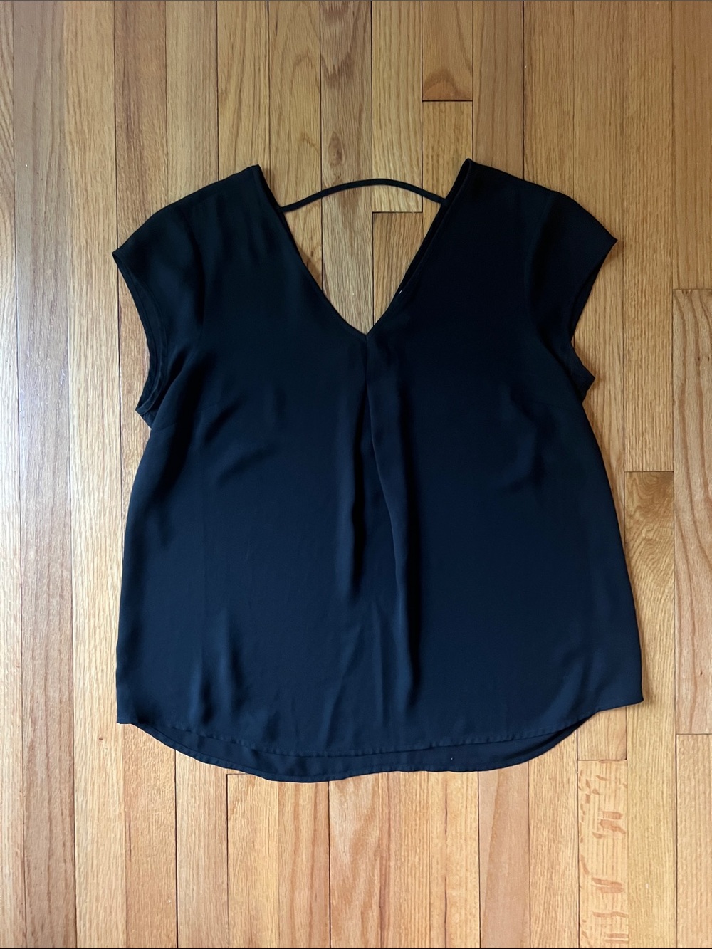 DR2 Black V-Neck Cap Sleeve Top